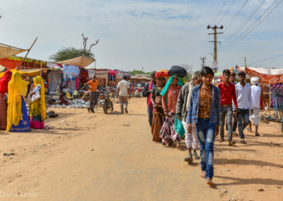 Family arriving at the Pushkar Fair